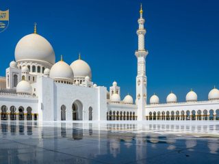 Tour to Mesmerizing White Mosque Abu Dhabi