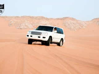 The Benefits of Renting an SUV in Dubai and Abu Dhabi: Conquer the Desert in Style!