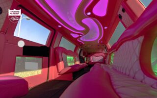 Limousine Rental in UAE - luxurycar4rent.ae